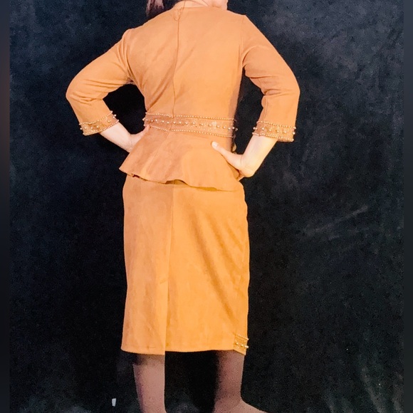 Elegant Asymmetrical Brown set - Picture 11 of 13